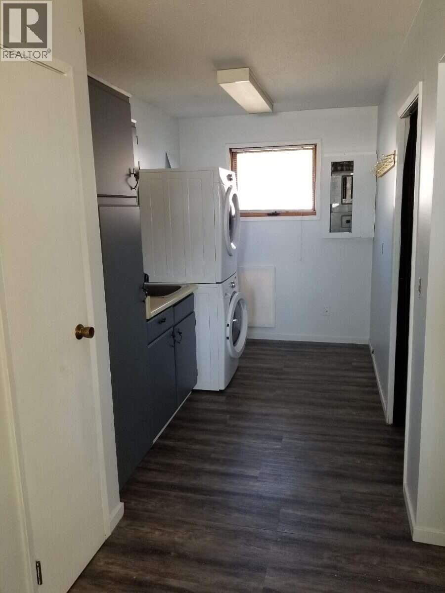 4194 Beach Avenue Property Photo 11