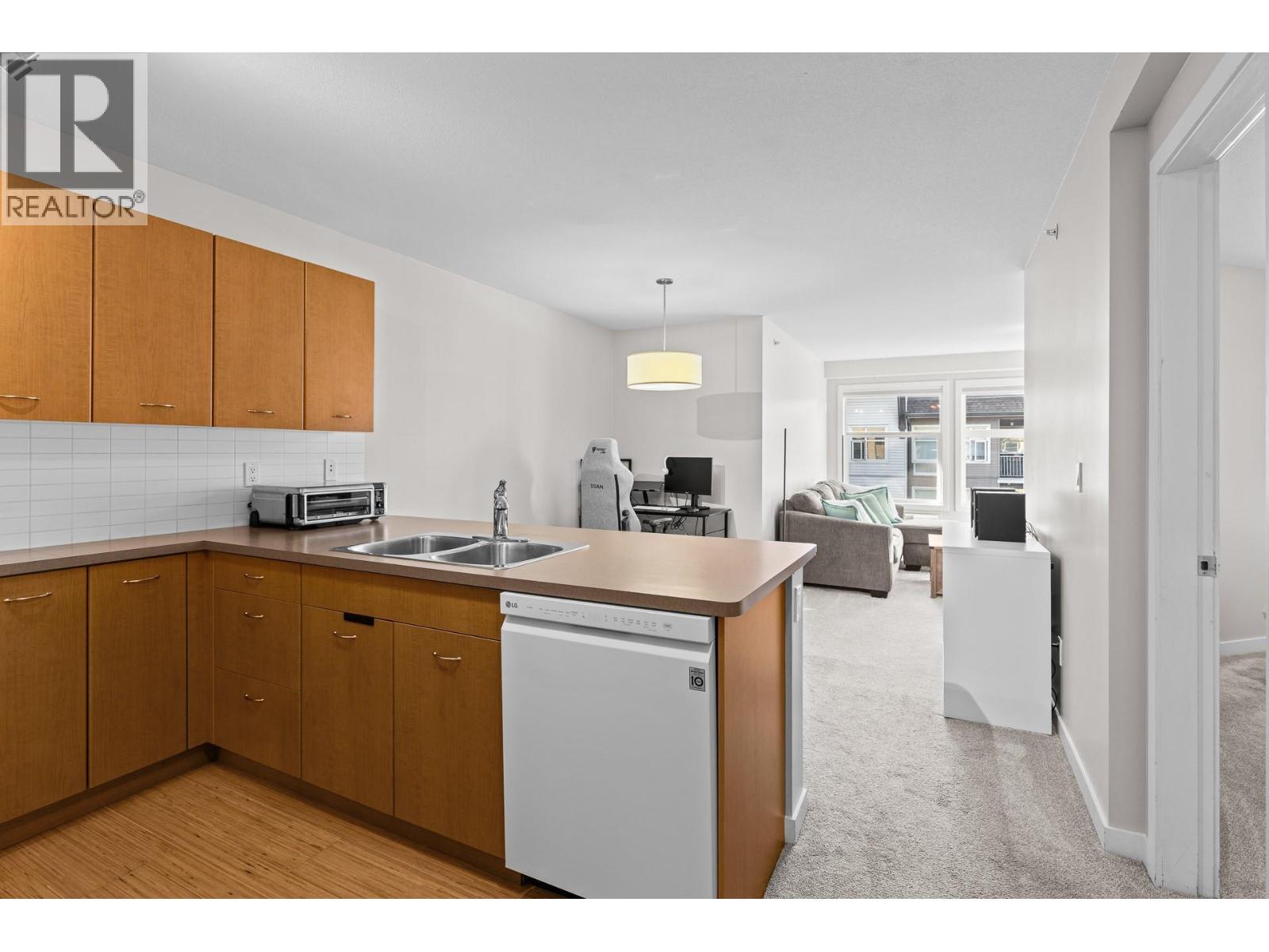 533 Yates Road Unit# 411 Property Photo 13