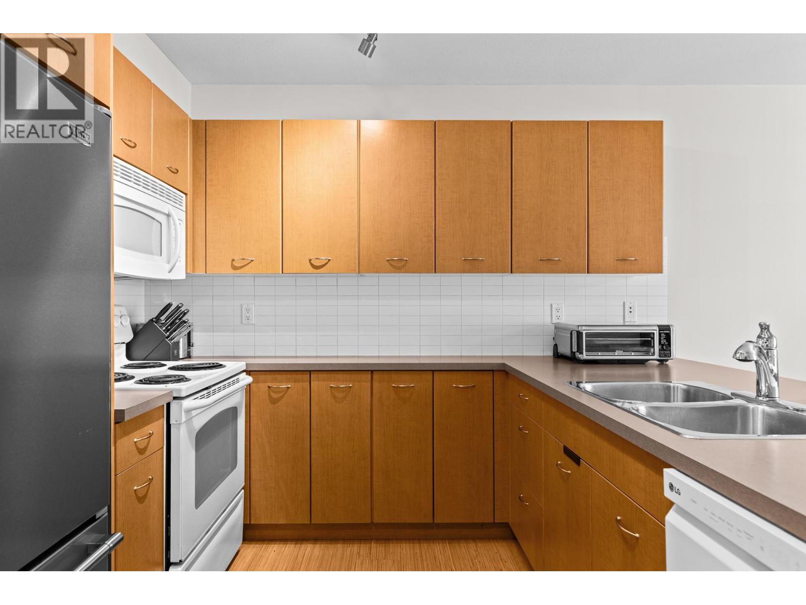 533 Yates Road Unit# 411 Property Photo 15