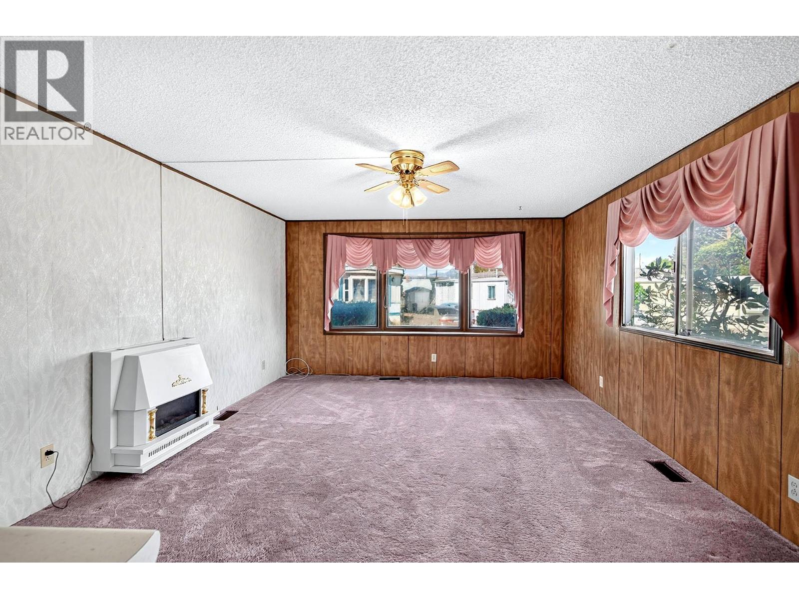 15 Mars Drive Property Photo 5