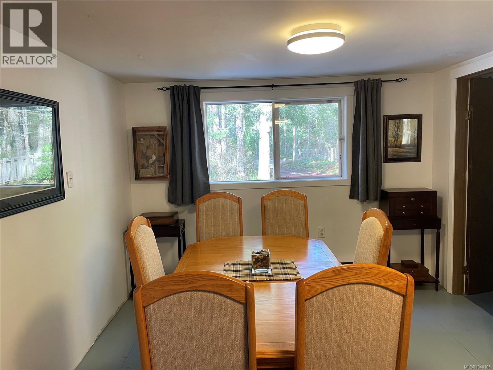 247 Huson Rd Property Photo 6