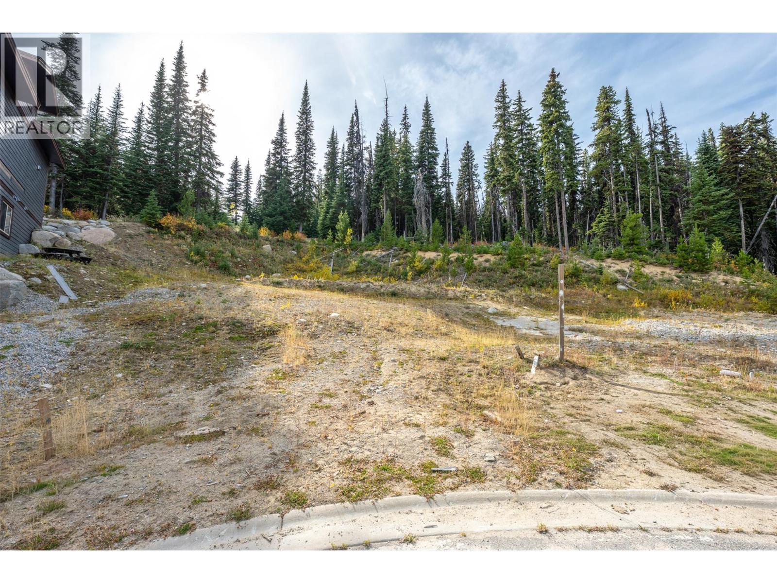 185 Snow Mountain Place Property Photo 2