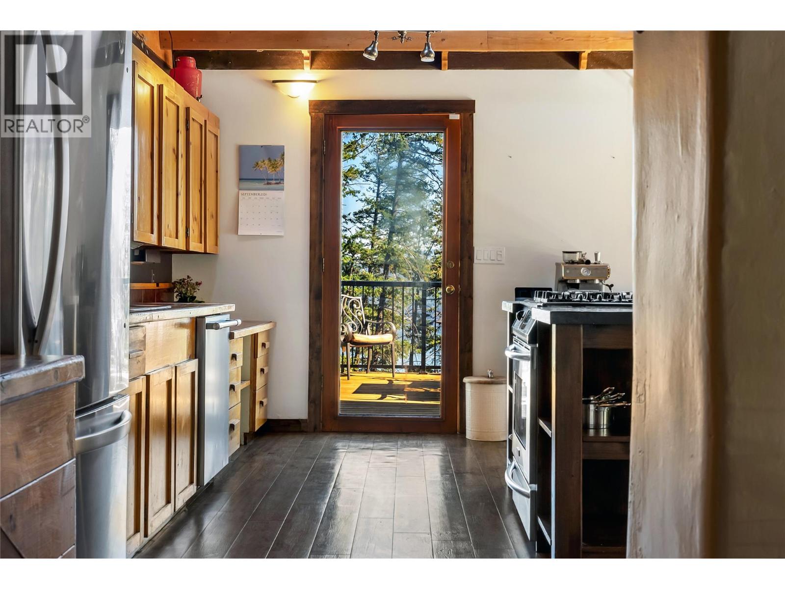 665 Udell Road Property Photo 10