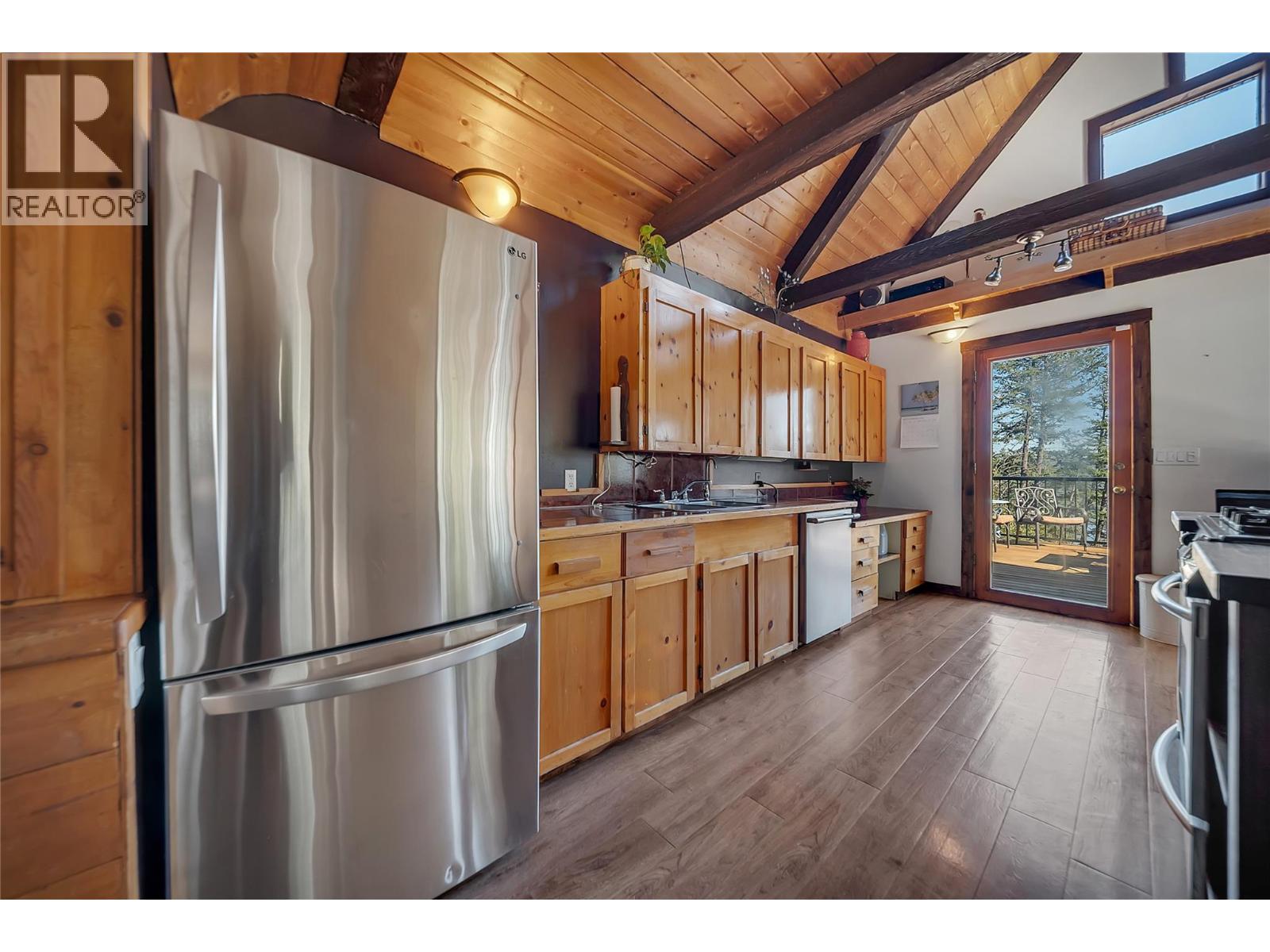 665 Udell Road Property Photo 12