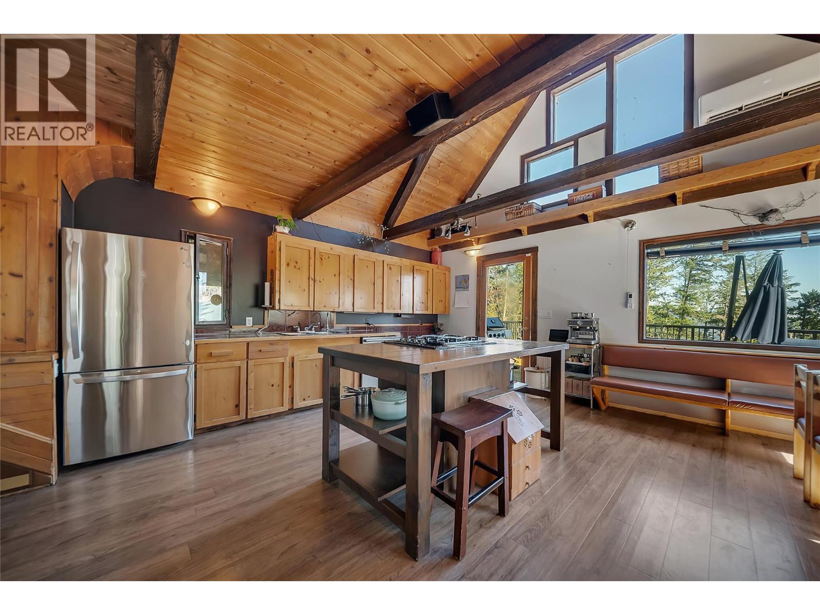 665 Udell Road Property Photo 15