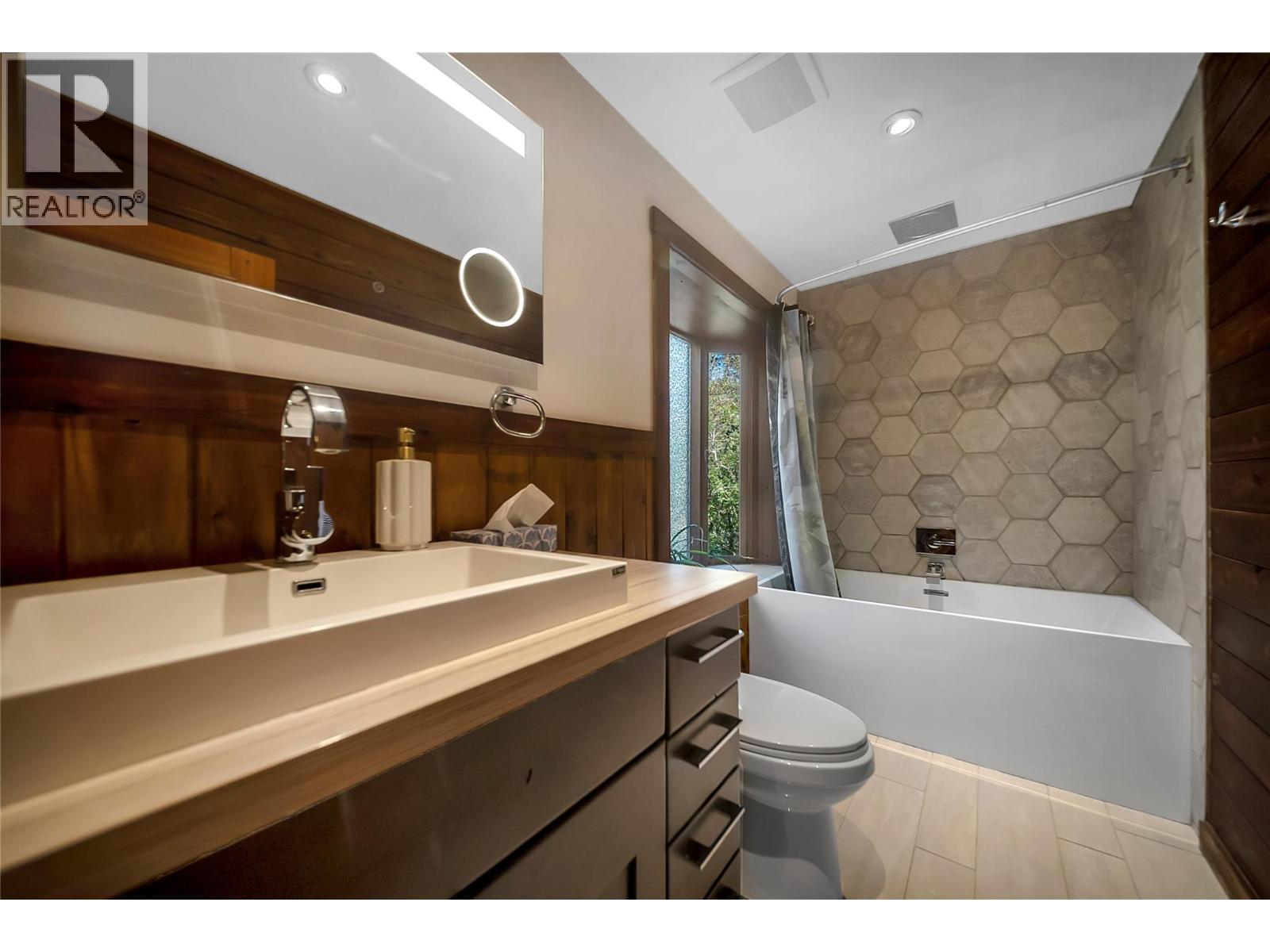 665 Udell Road Property Photo 34