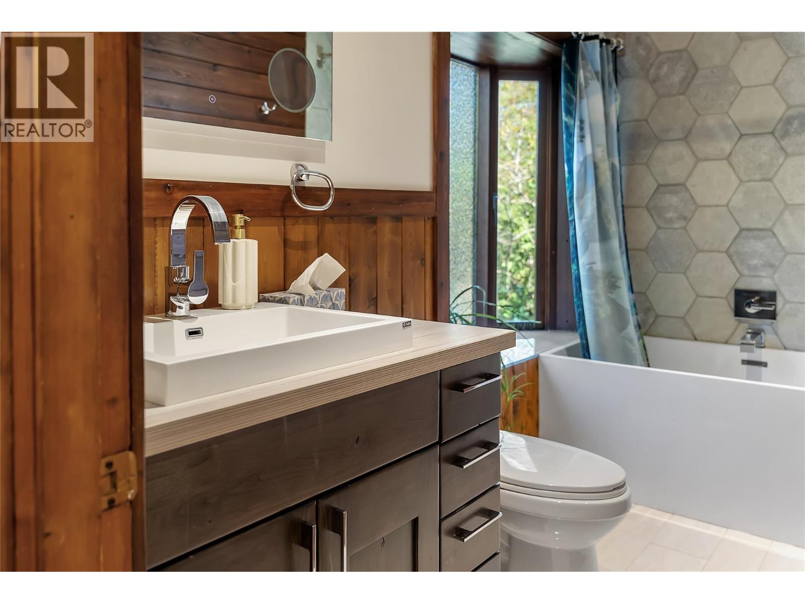 665 Udell Road Property Photo 35