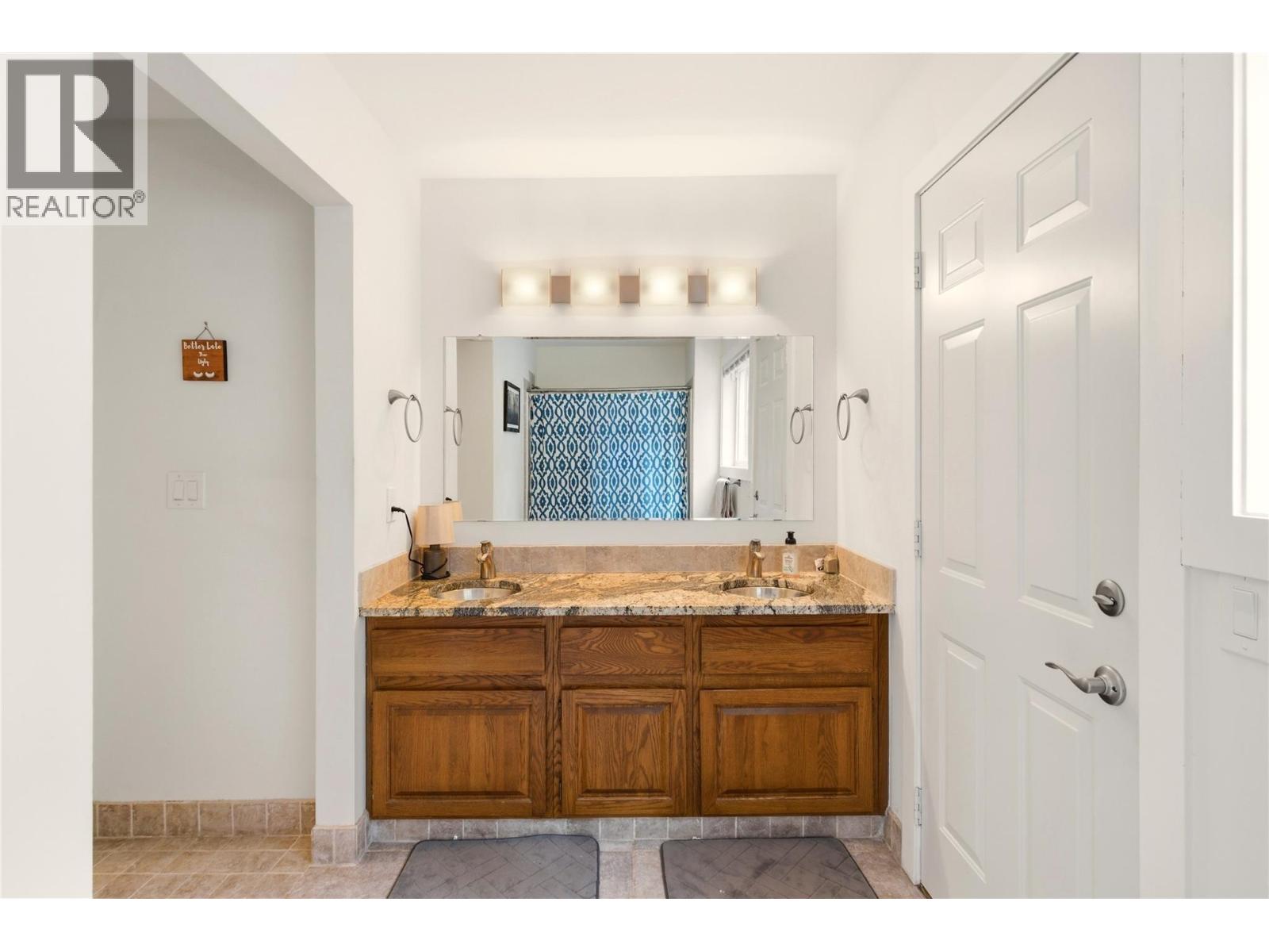 2218 Omineca Place Property Photo 19