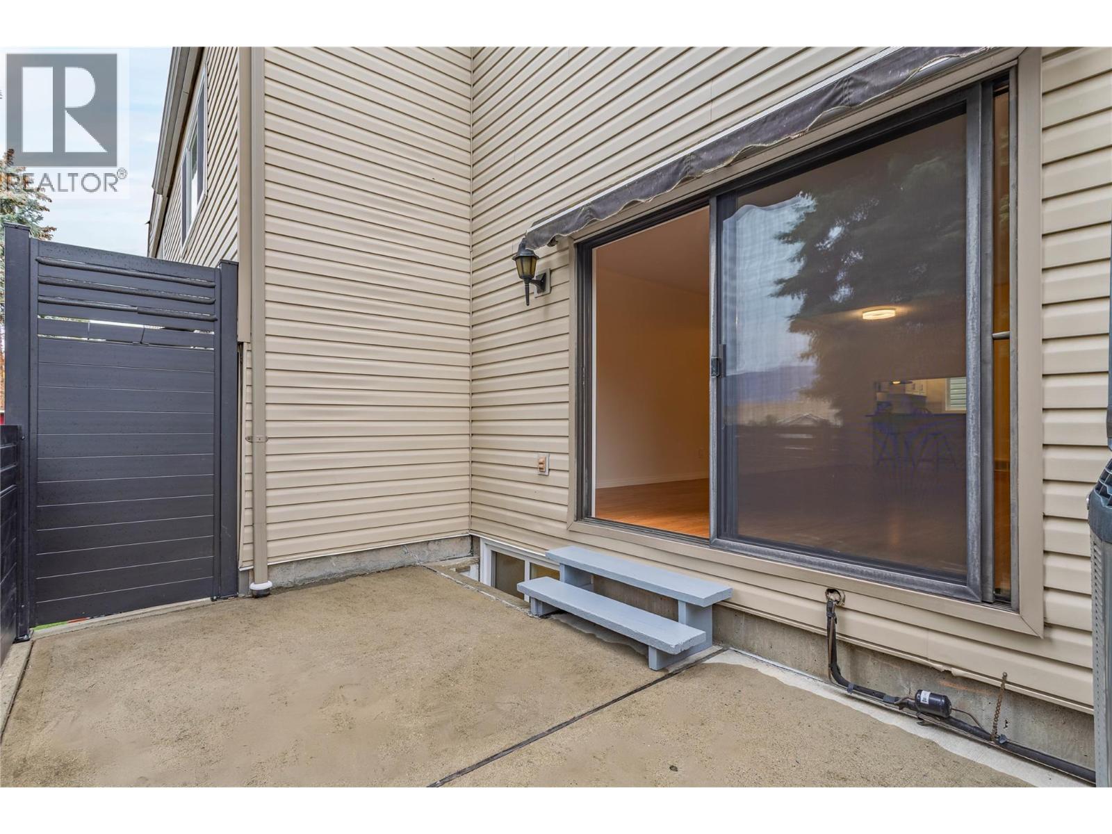 1675 Thayer Court Unit# 3 Property Photo 14
