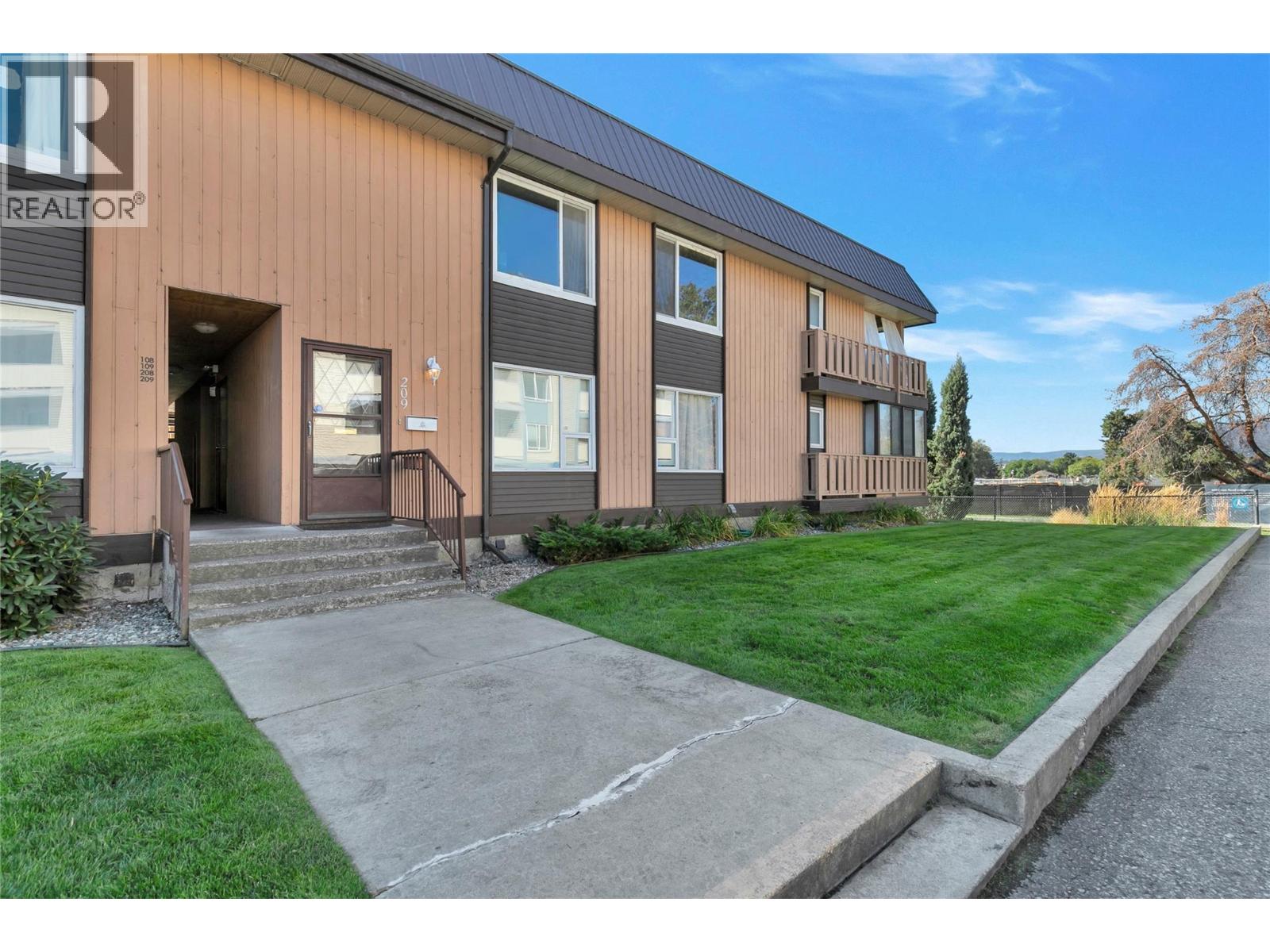 1660 Ufton Court Unit# 209 Property Photo 1