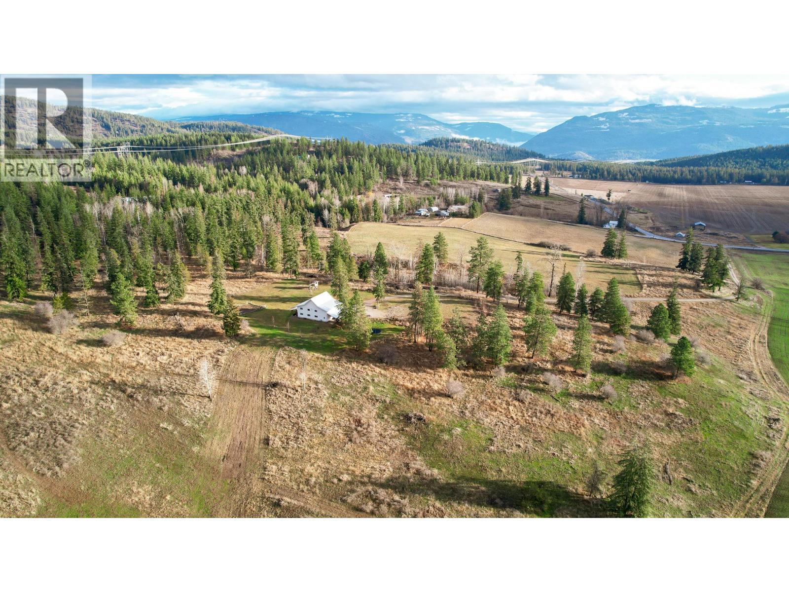 3922 Hullcar Road Property Photo 3
