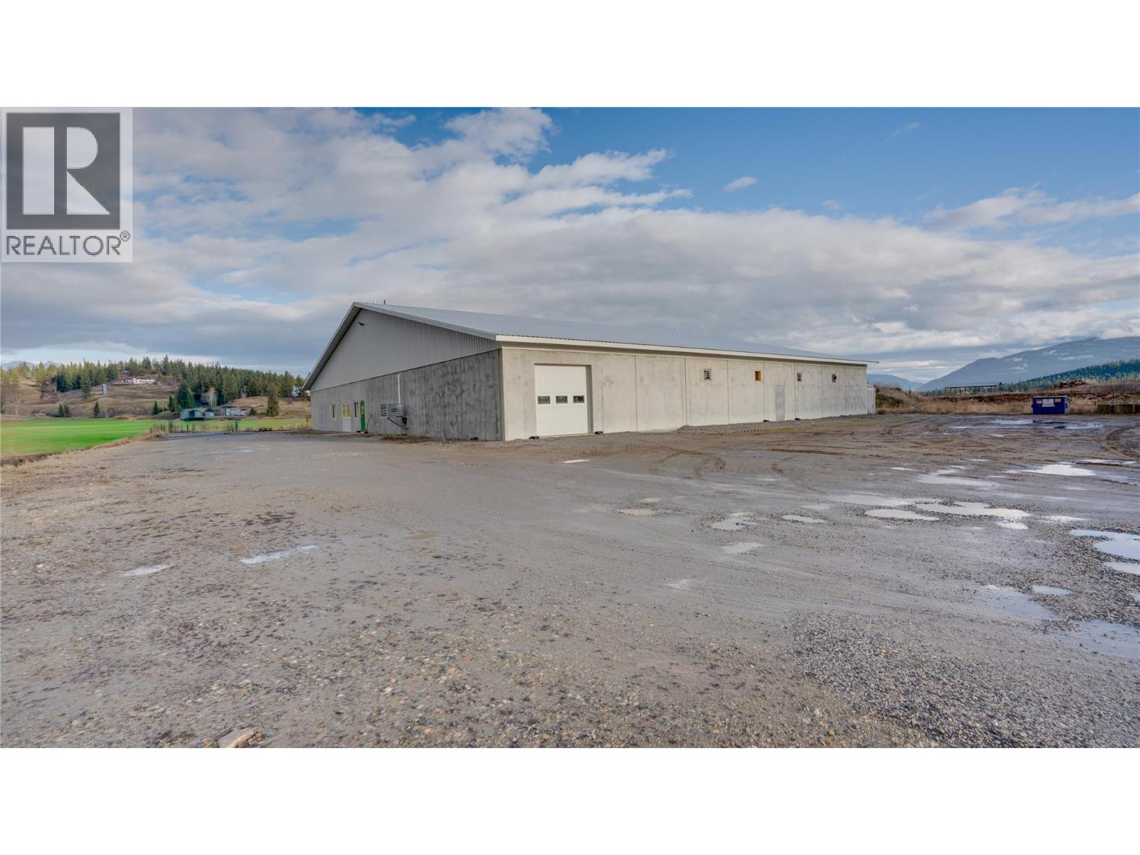 3922 Hullcar Road Property Photo 8