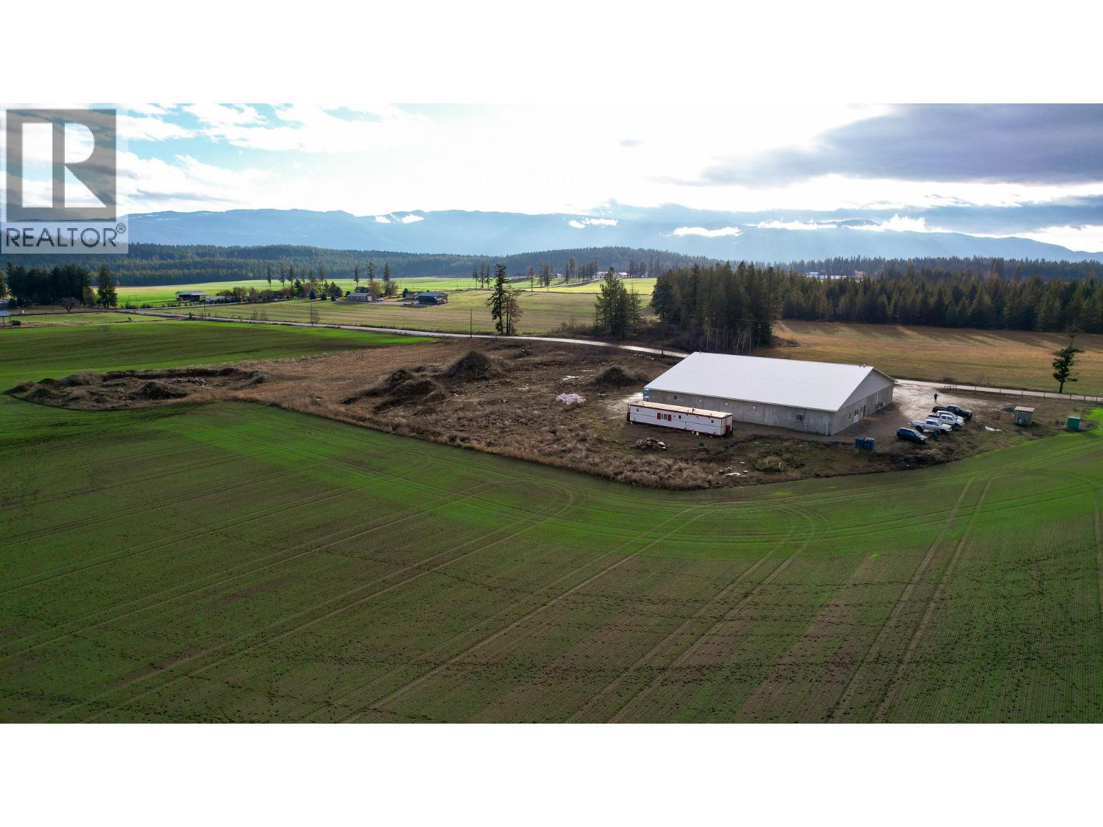 3922 Hullcar Road Property Photo 9