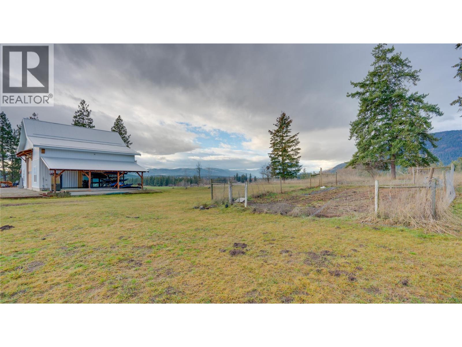 3922 Hullcar Road Property Photo 13