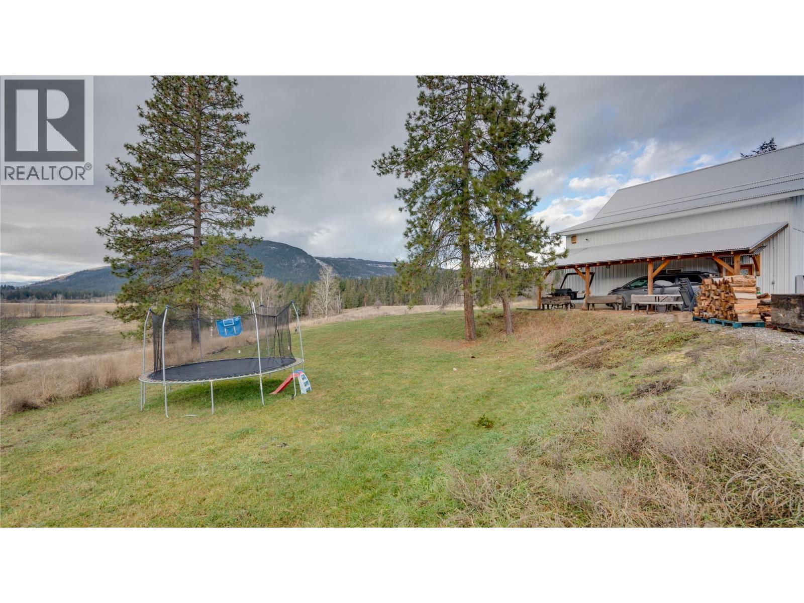 3922 Hullcar Road Property Photo 17