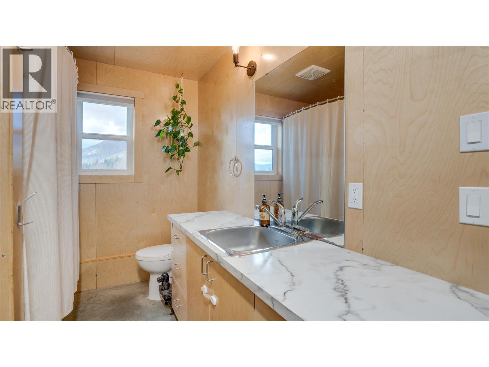 3922 Hullcar Road Property Photo 23