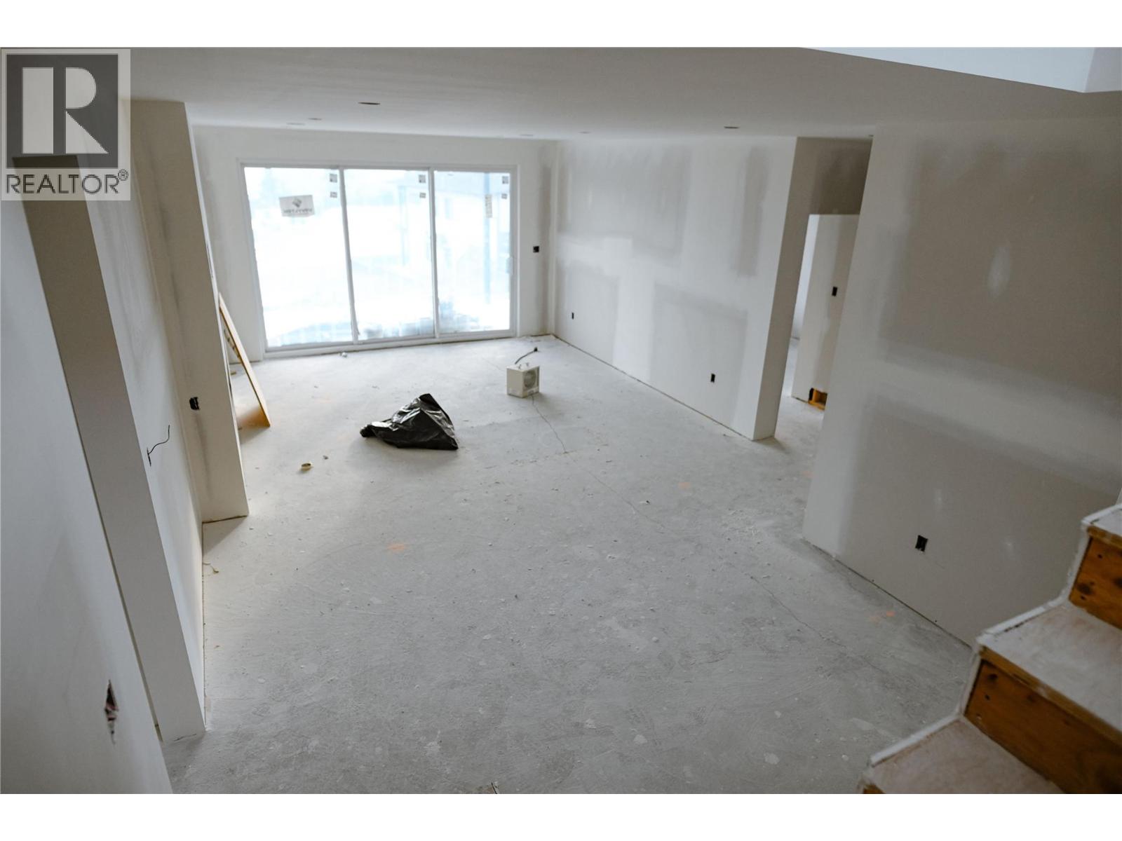 1096 Antler Drive Property Photo 32