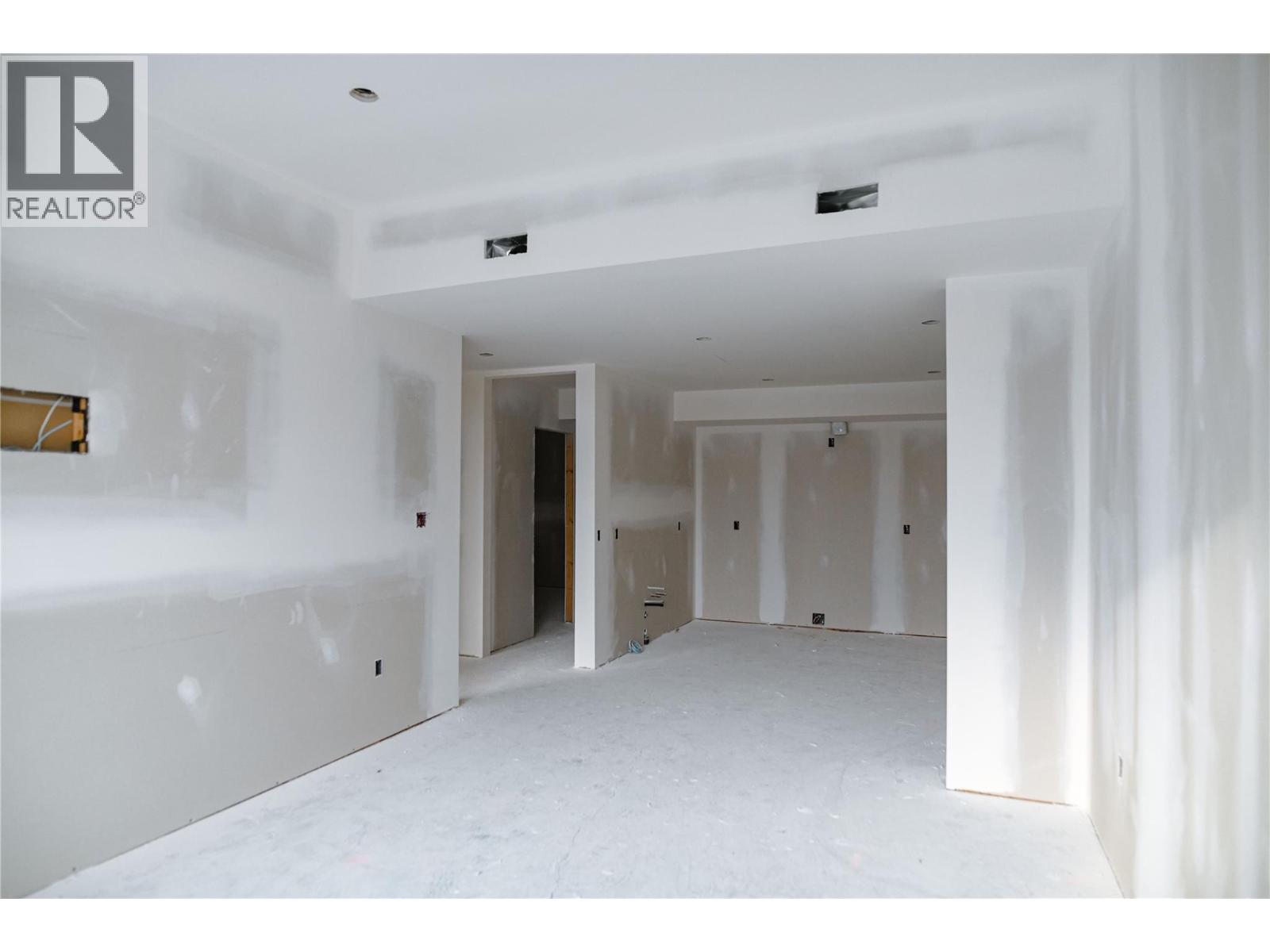 1096 Antler Drive Property Photo 35