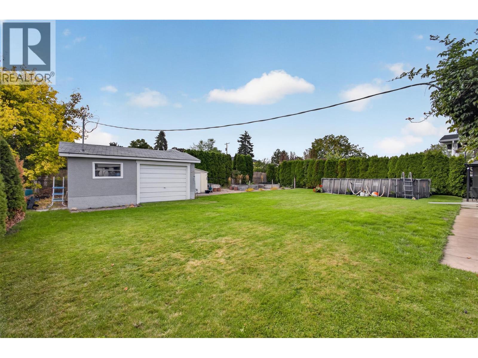 175 Venus Road Property Photo 2