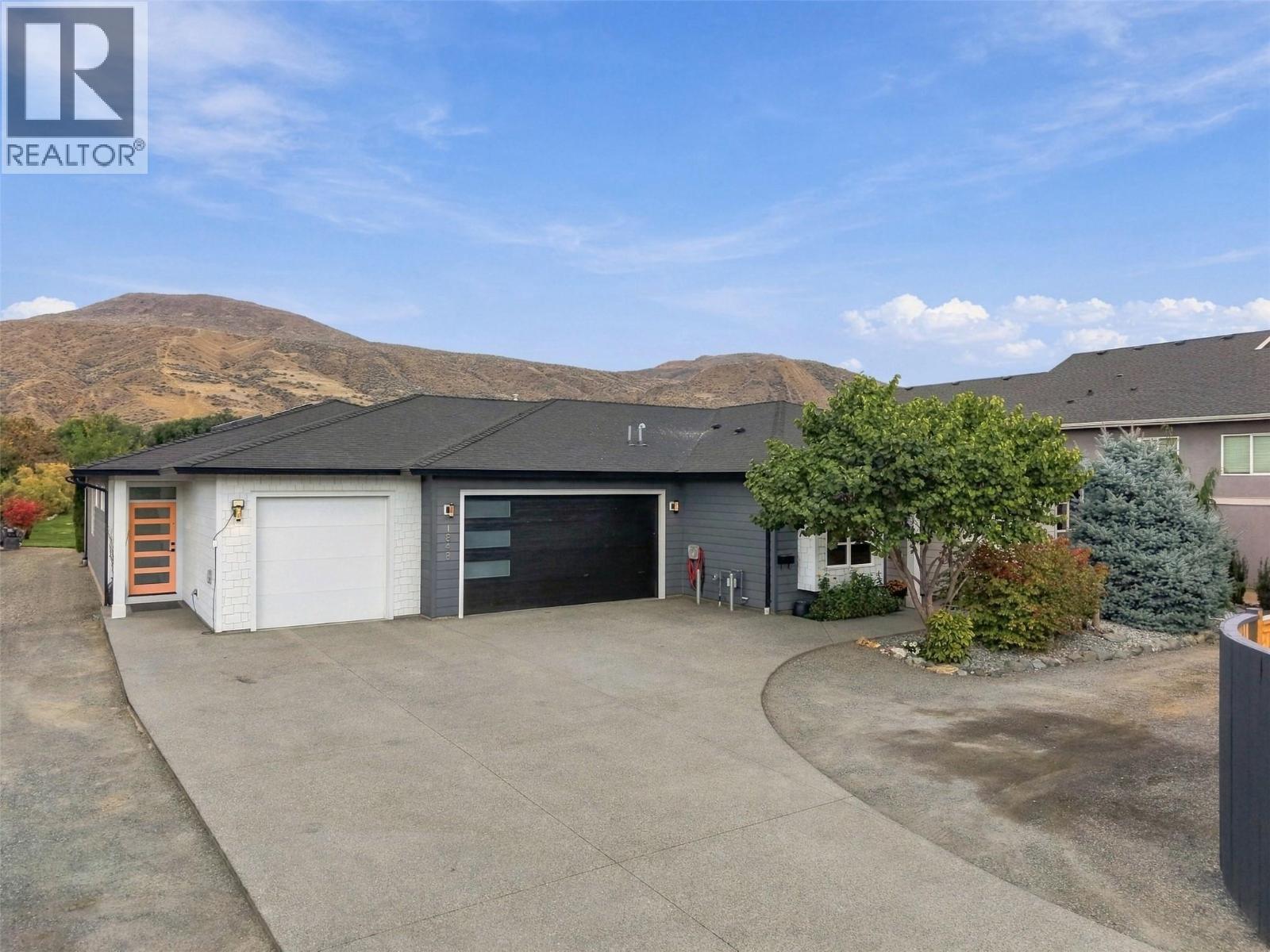 1848 Parkcrest Avenue Property Photo 2