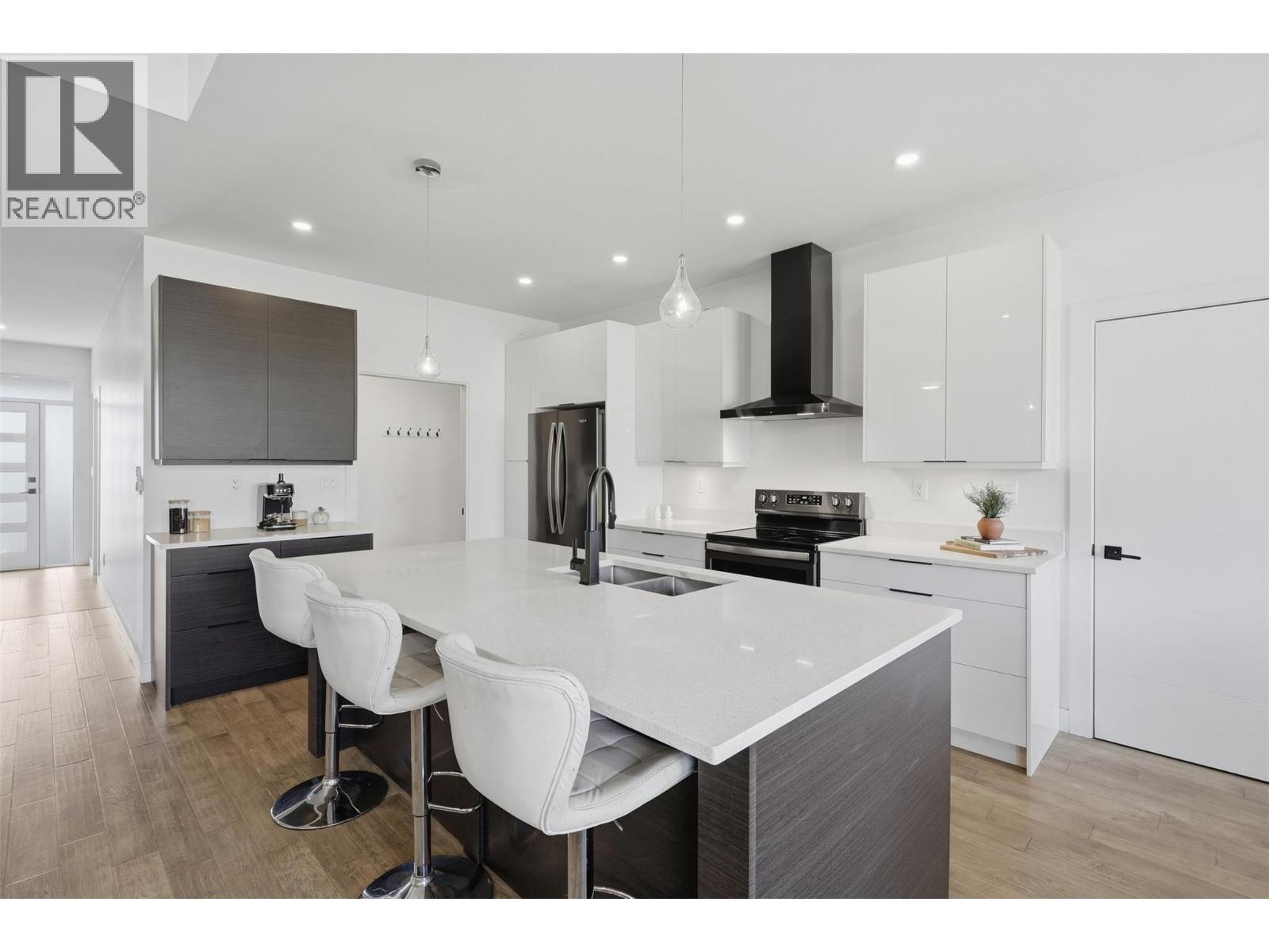 1848 Parkcrest Avenue Property Photo 8