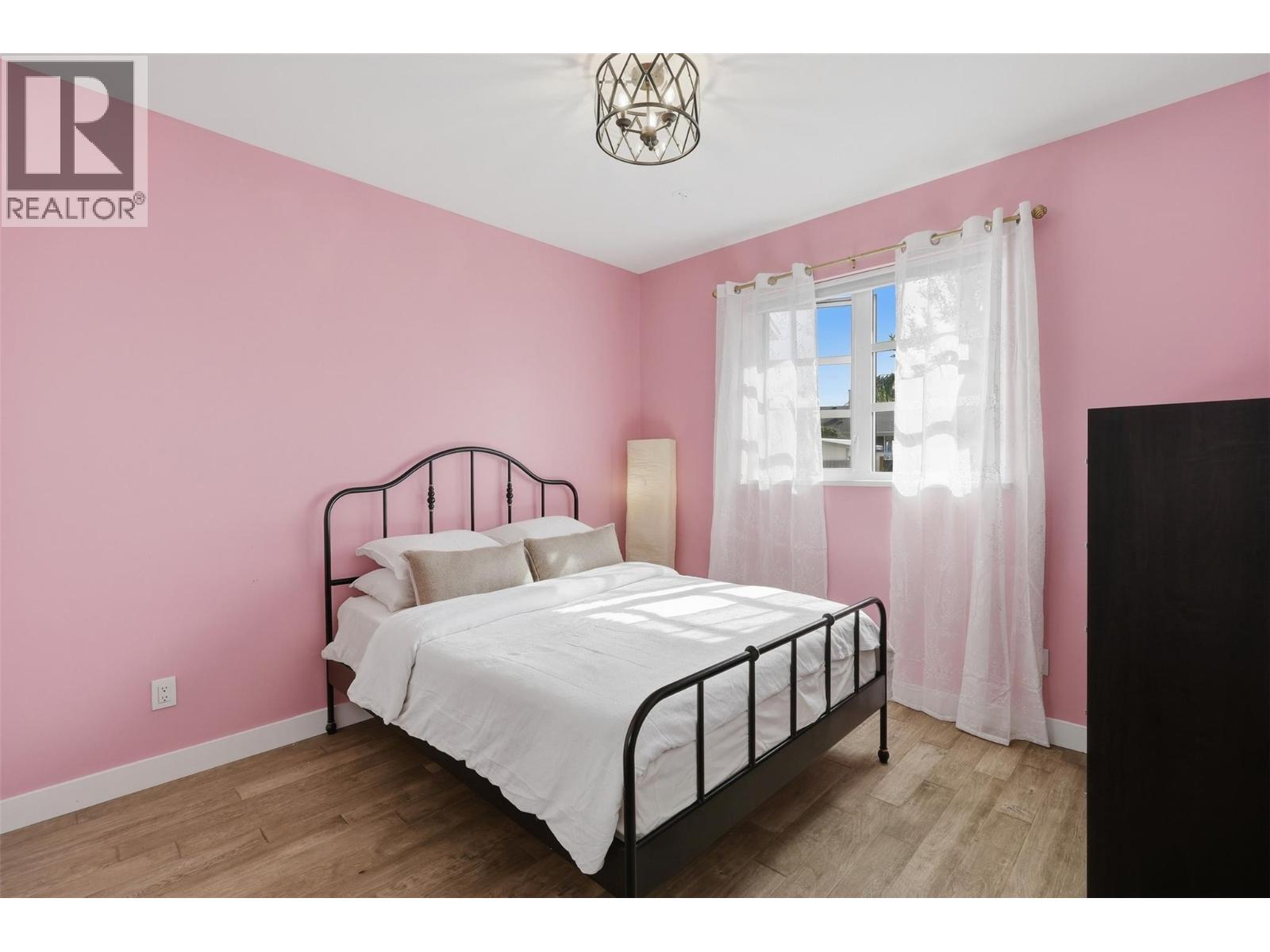 1848 Parkcrest Avenue Property Photo 29