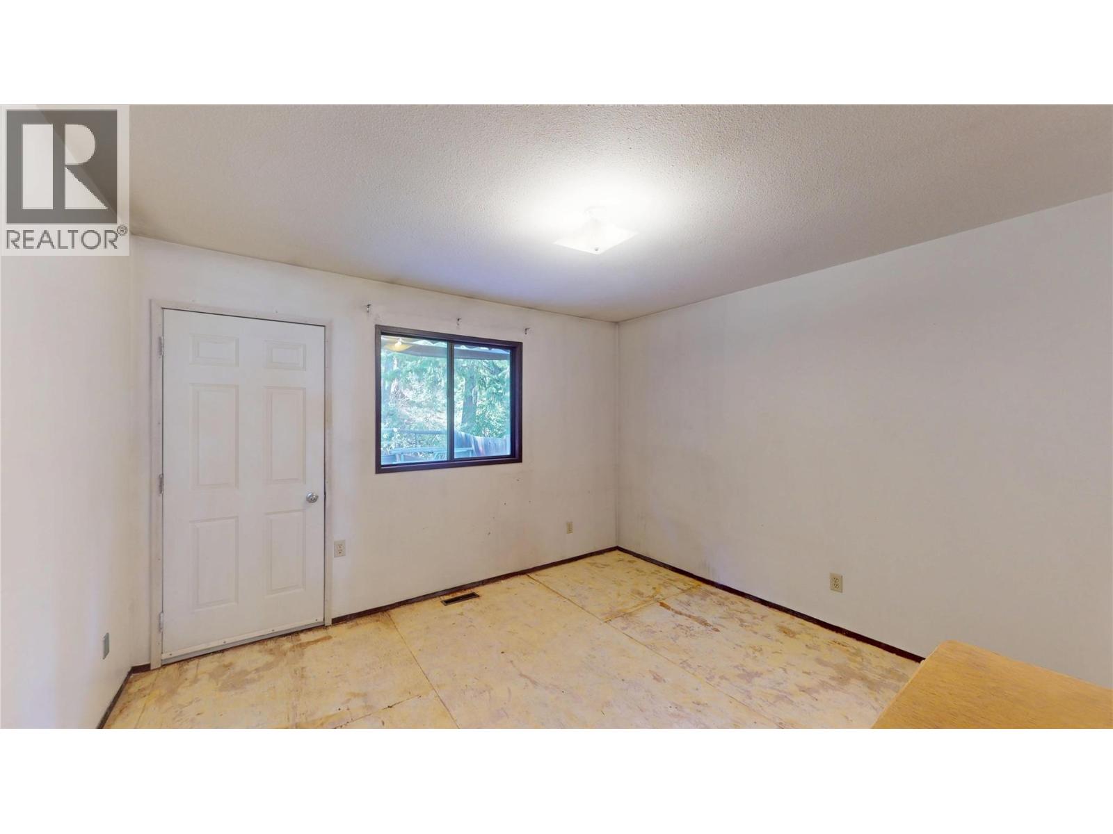 281 Kimbrook Crescent Property Photo 14