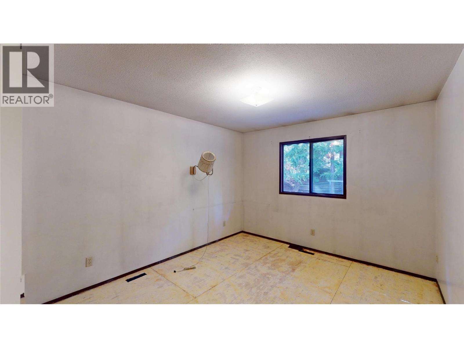 281 Kimbrook Crescent Property Photo 19