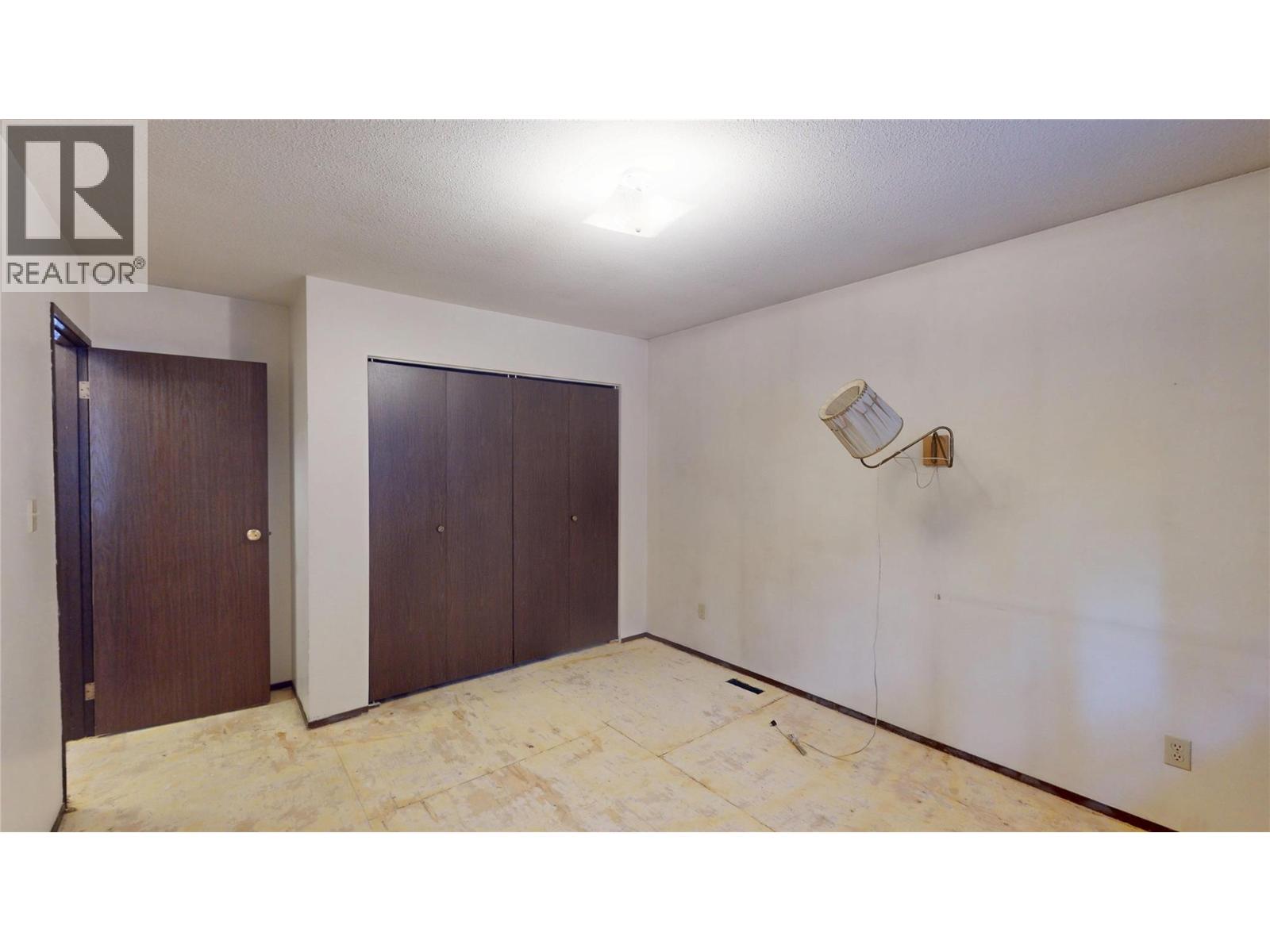 281 Kimbrook Crescent Property Photo 20