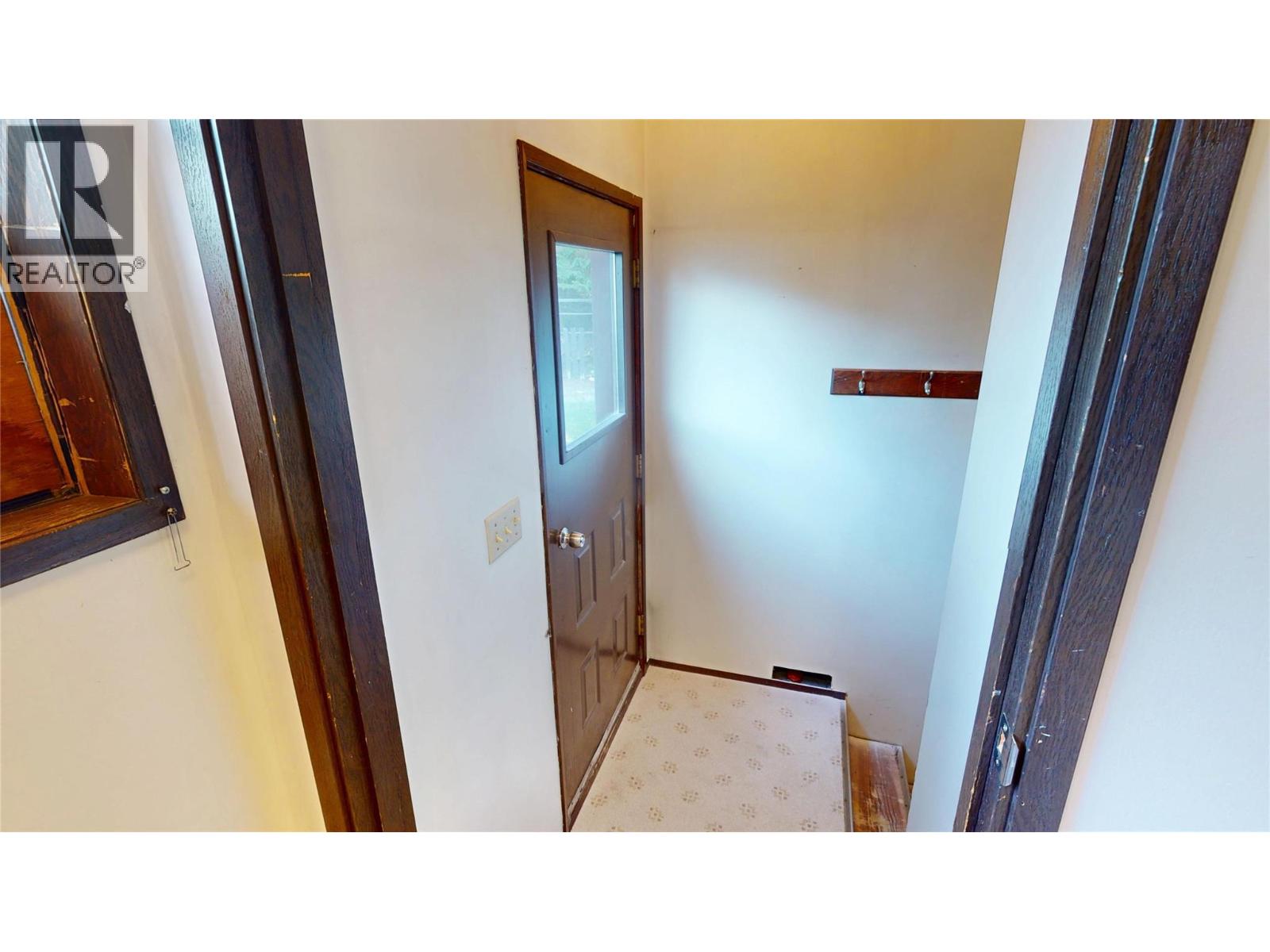 281 Kimbrook Crescent Property Photo 24
