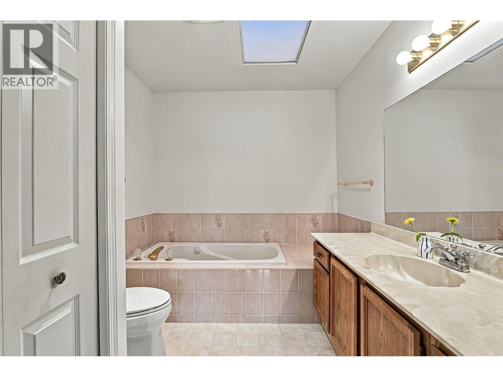 2200 Gordon Drive Unit# 34 Property Photo 6