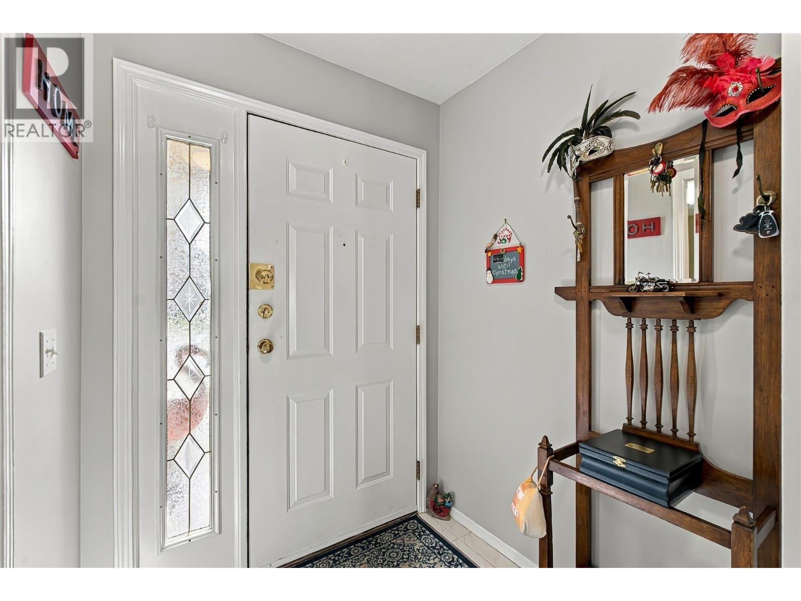 1874 Parkview Crescent Unit# 32 Lot# 32 Property Photo 3