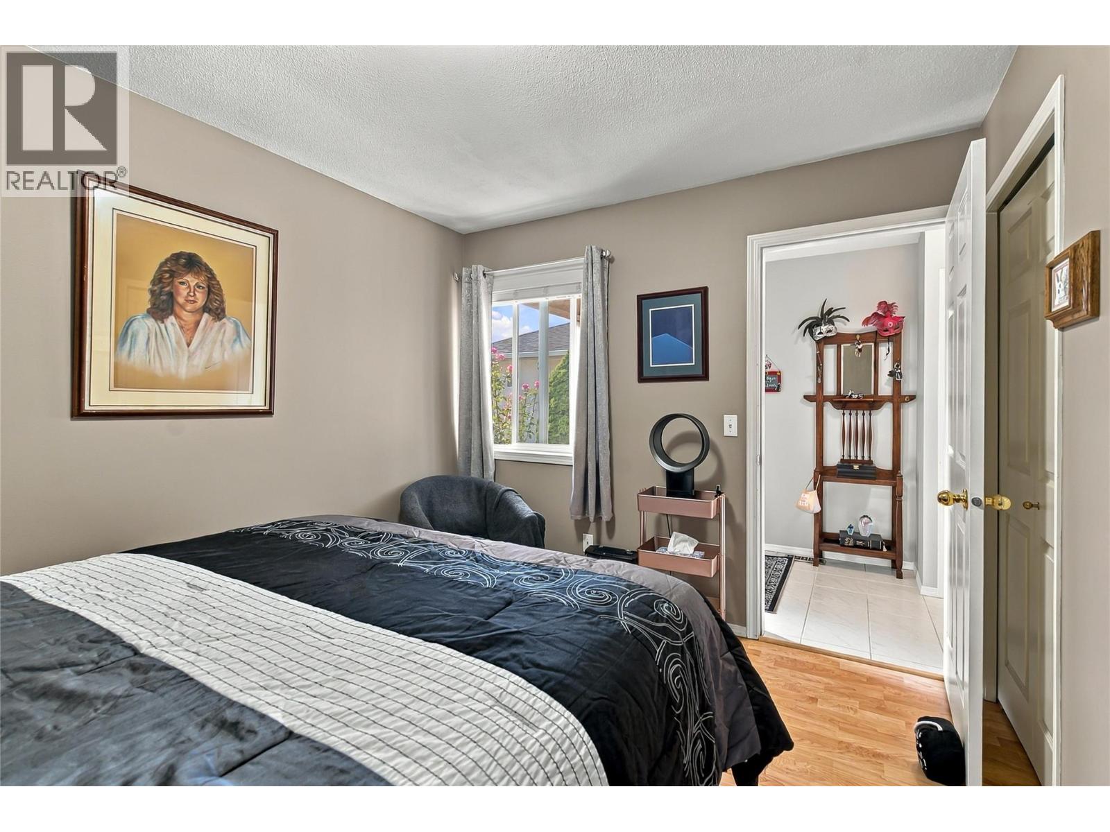 1874 Parkview Crescent Unit# 32 Lot# 32 Property Photo 4