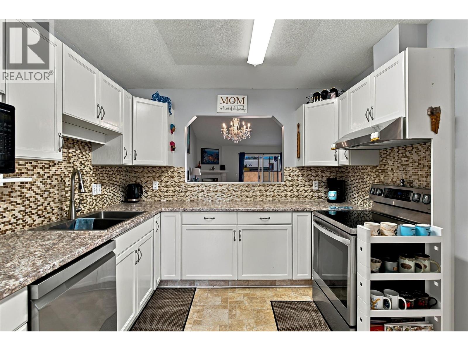 1874 Parkview Crescent Unit# 32 Lot# 32 Property Photo 6
