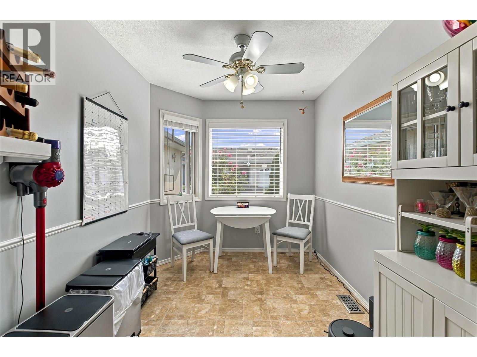 1874 Parkview Crescent Unit# 32 Lot# 32 Property Photo 8
