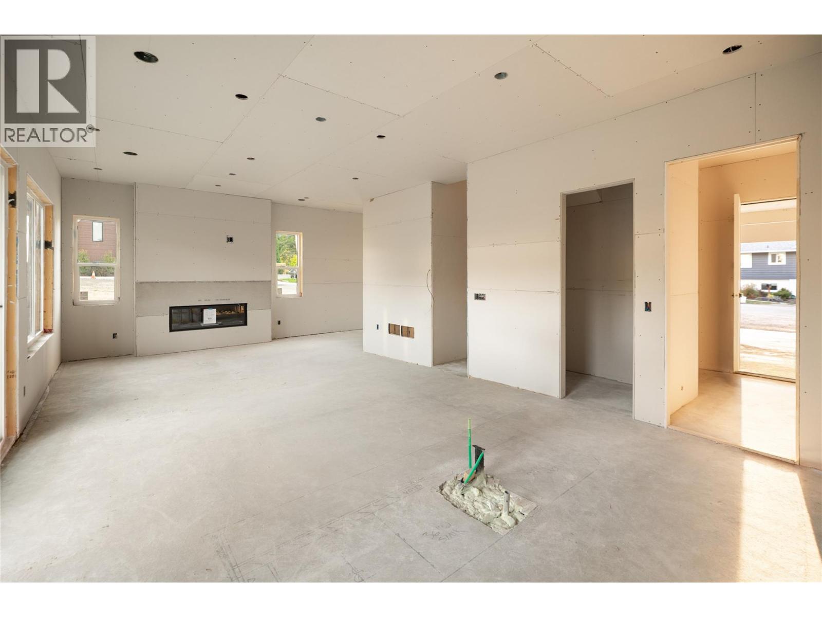 4609 Fordham Road Property Photo 3