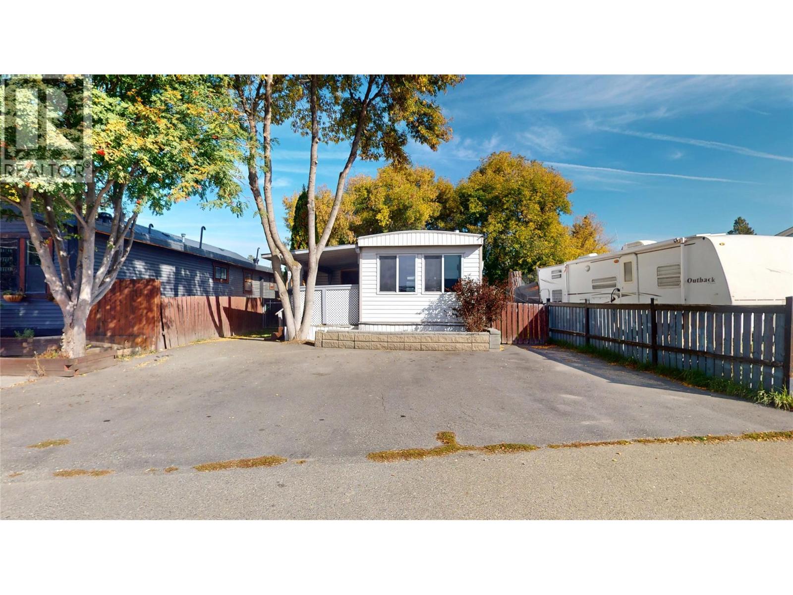 724 Innes Avenue S Unit# 28 Photo de la propriété 1