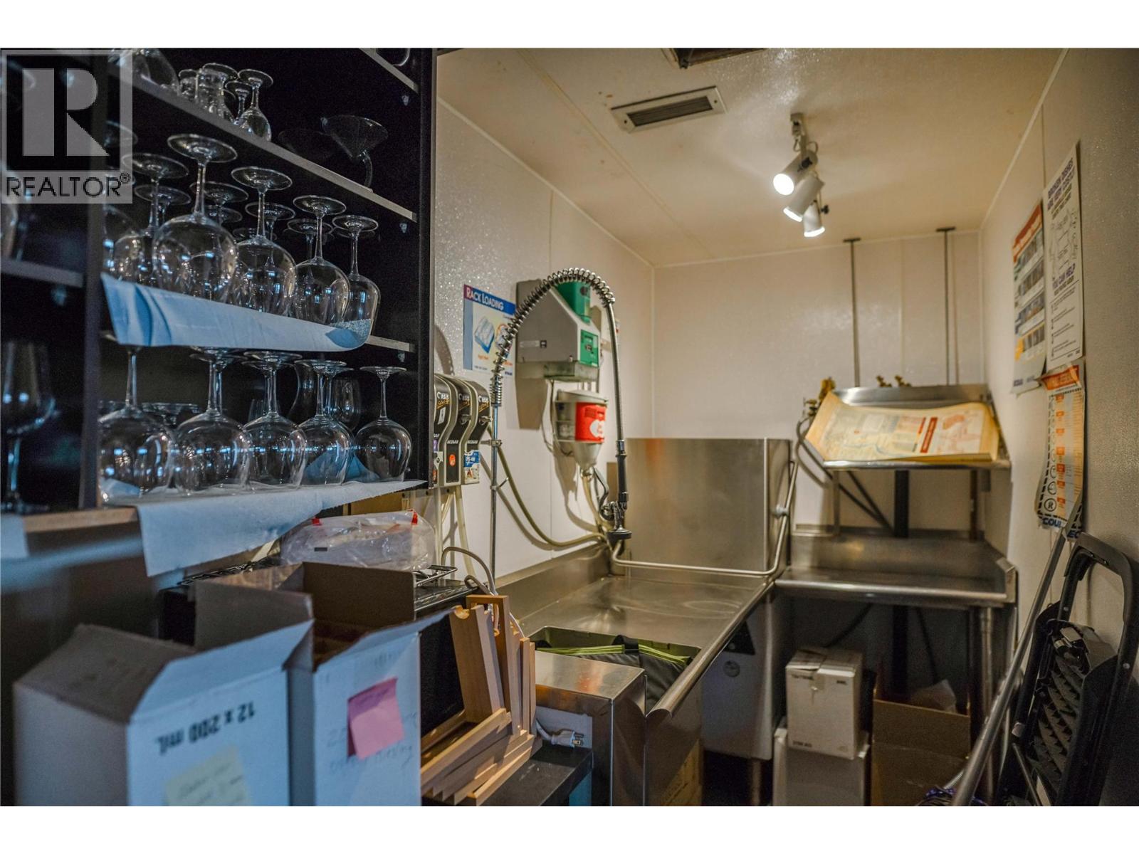 5355 Trepanier Bench Road Property Photo 30
