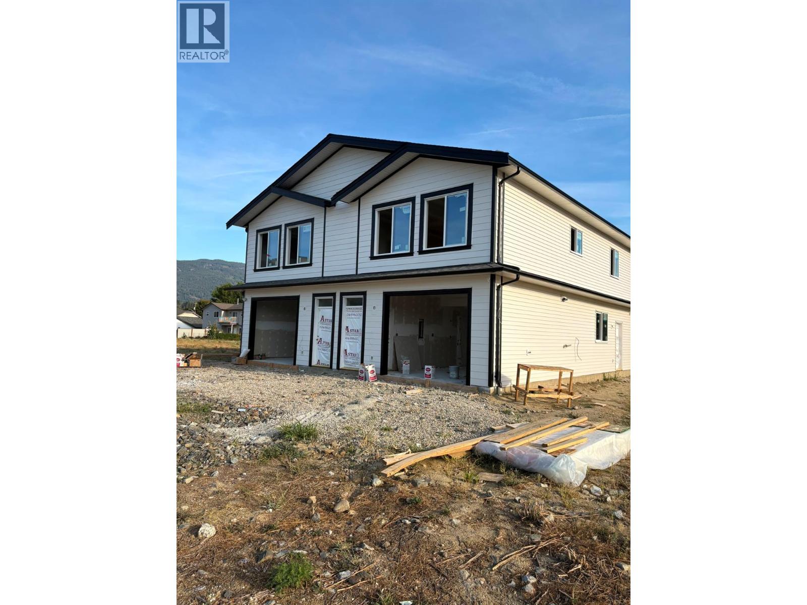 2020 Viewmount Court Unit# Unit A Lot# 31 Property Photo 1