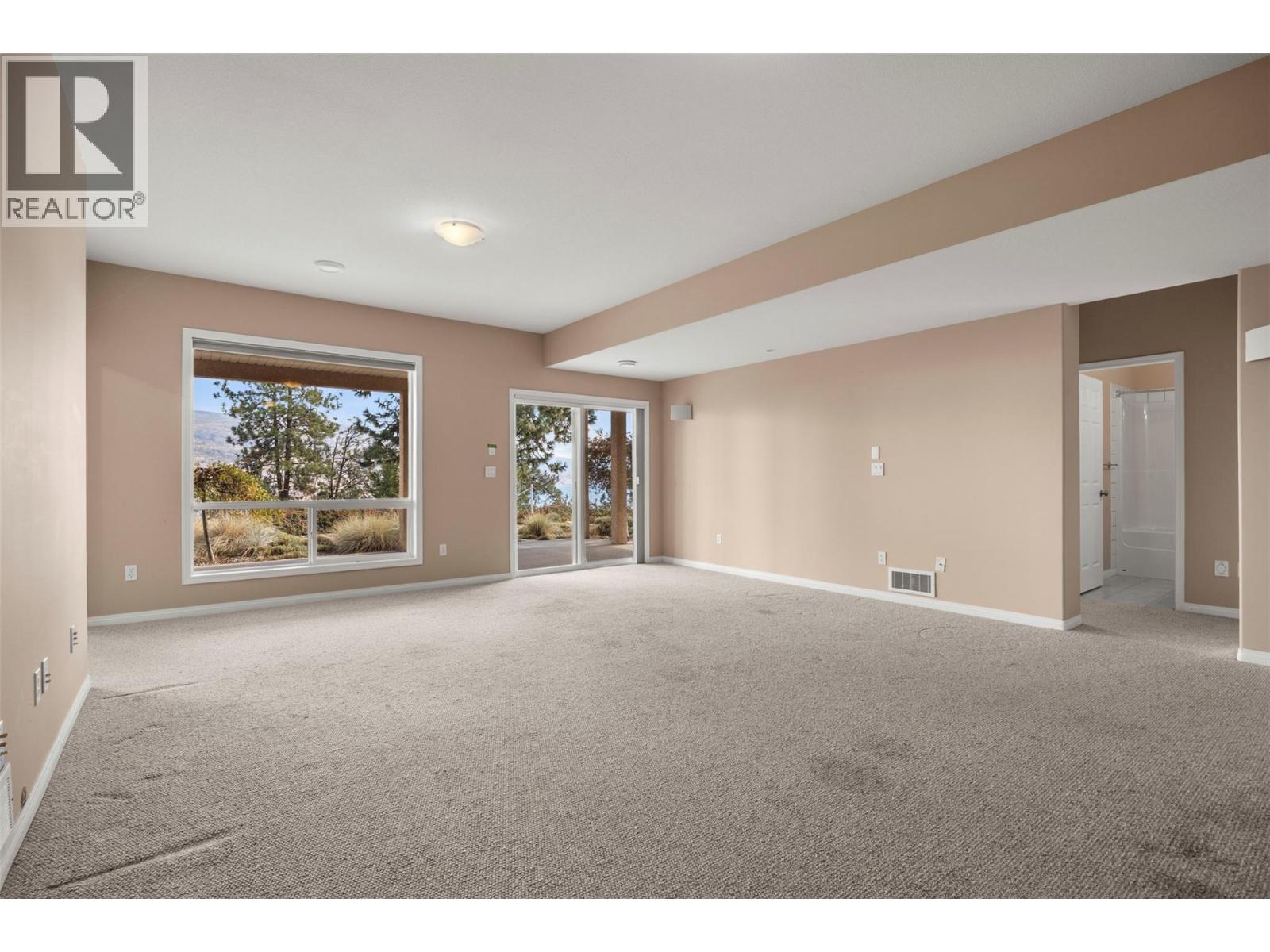 6455 Vernon Avenue Property Photo 35