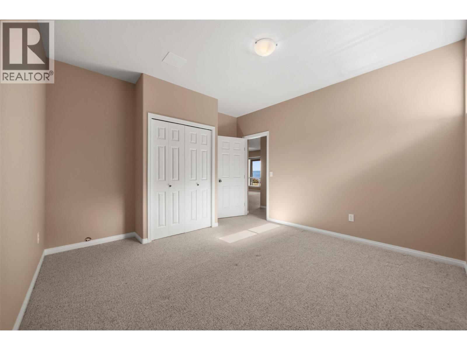 6455 Vernon Avenue Property Photo 38