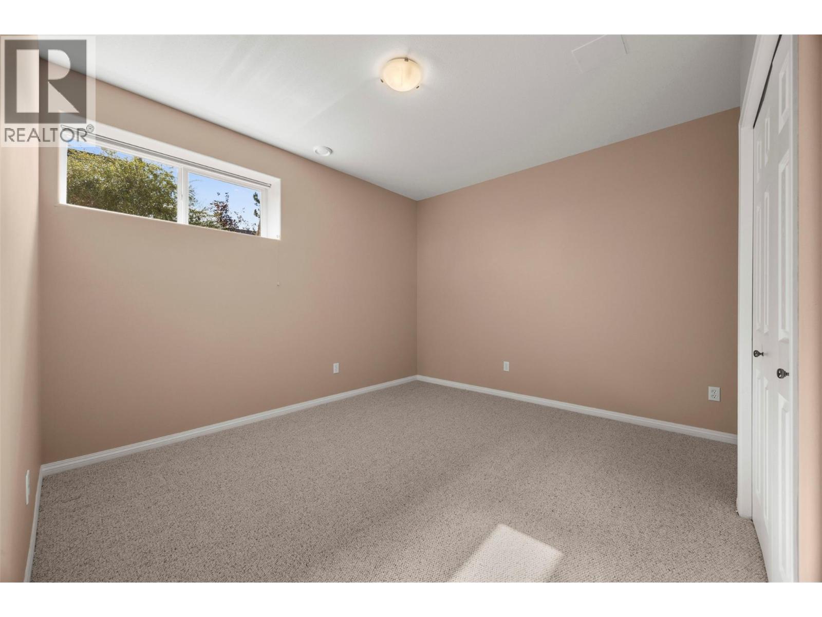 6455 Vernon Avenue Property Photo 39