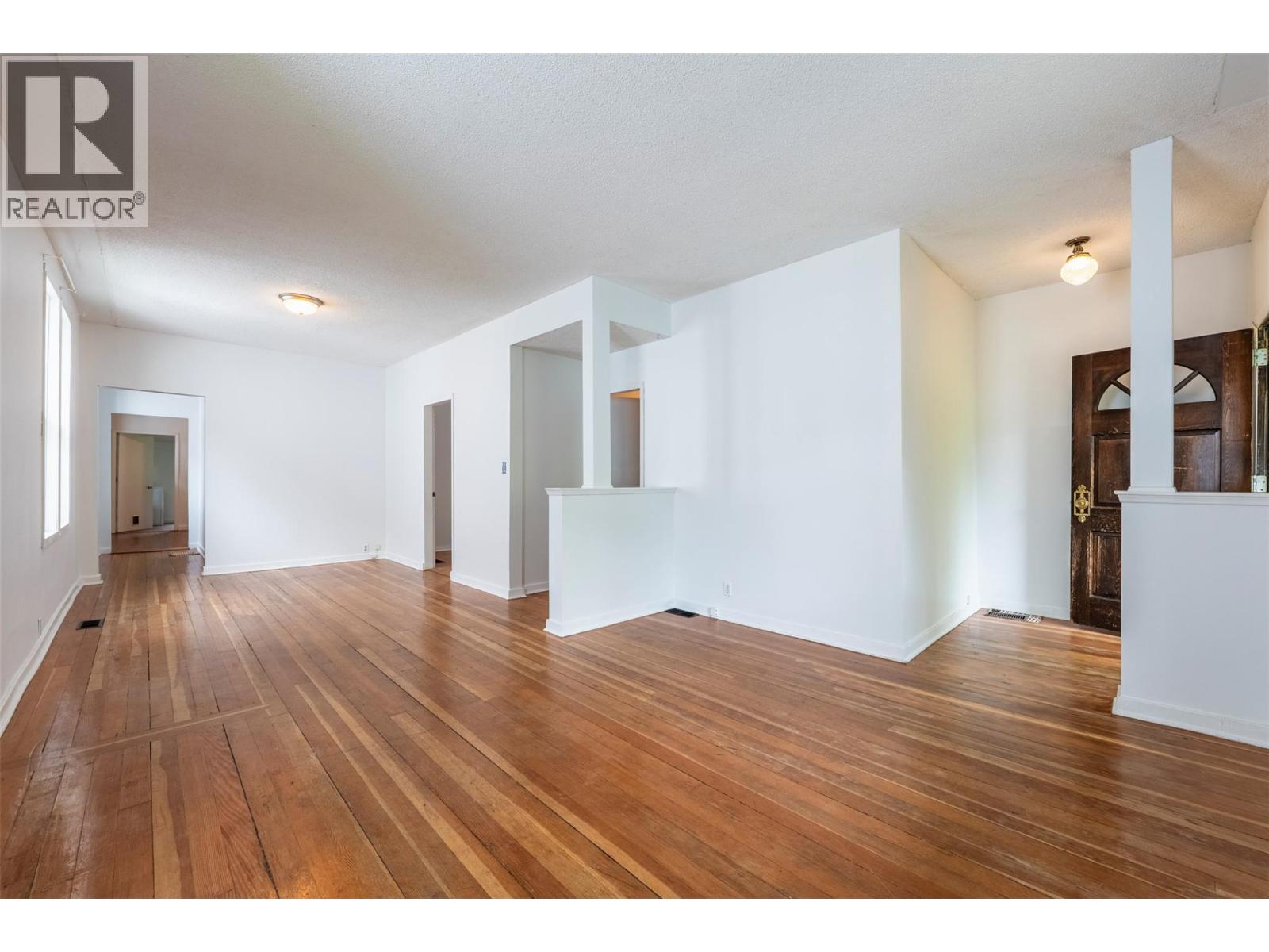 308/310 Carbonate Street Property Photo 6