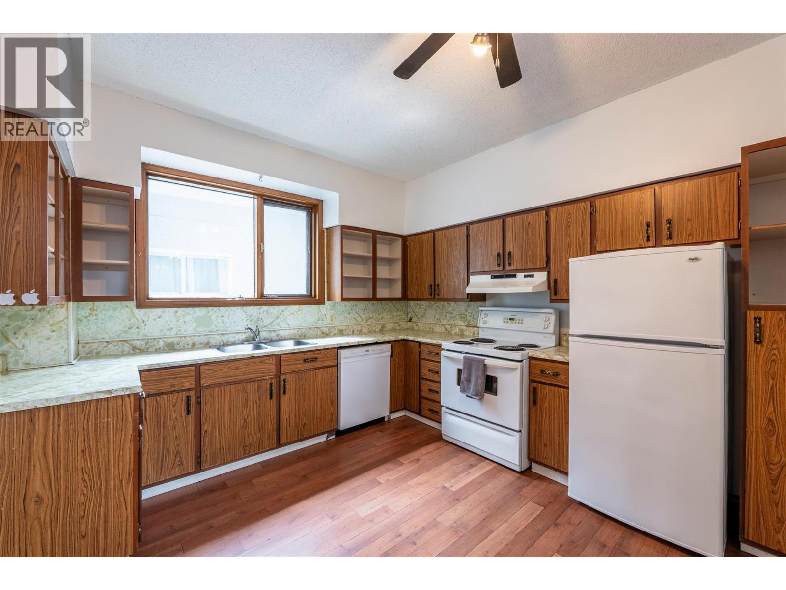 308/310 Carbonate Street Property Photo 9