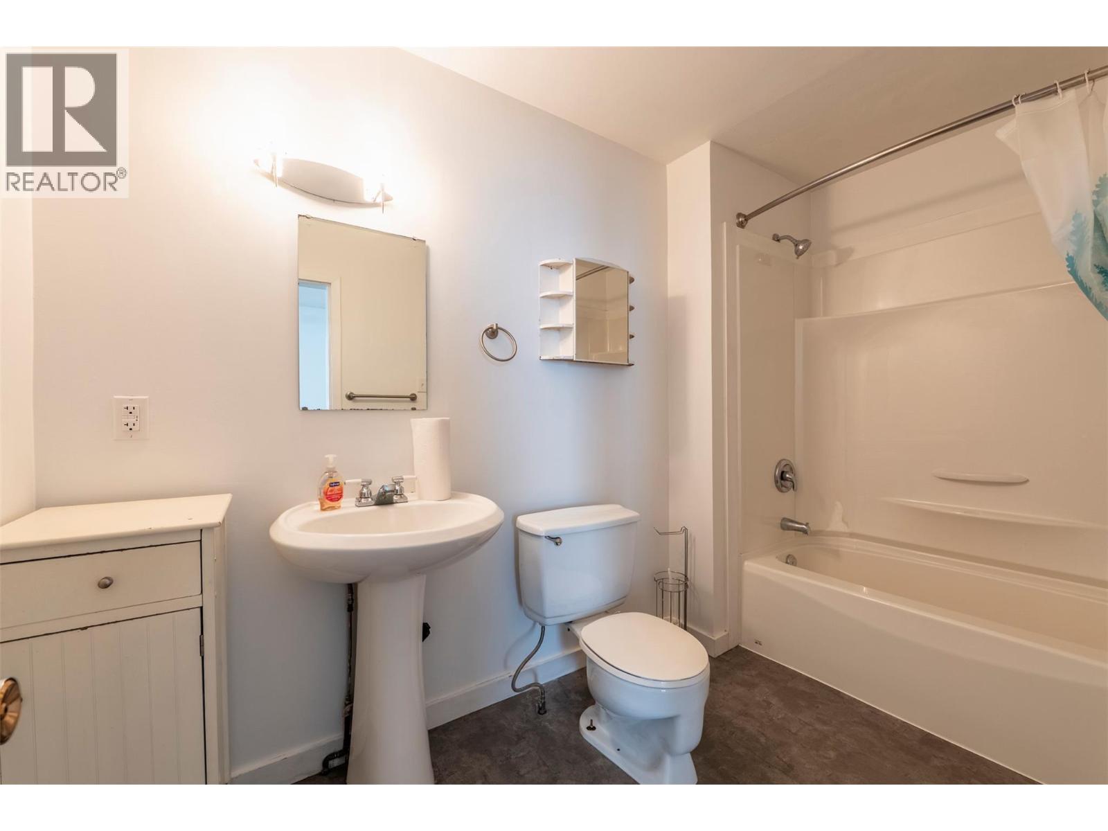 308/310 Carbonate Street Property Photo 18