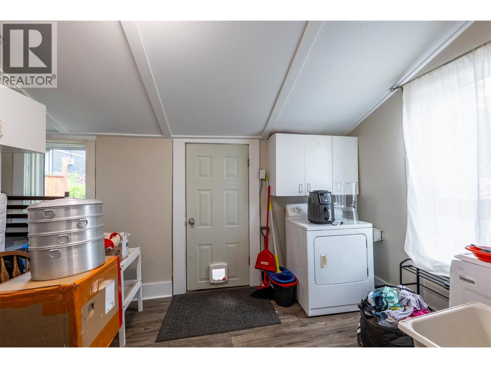 308/310 Carbonate Street Property Photo 31