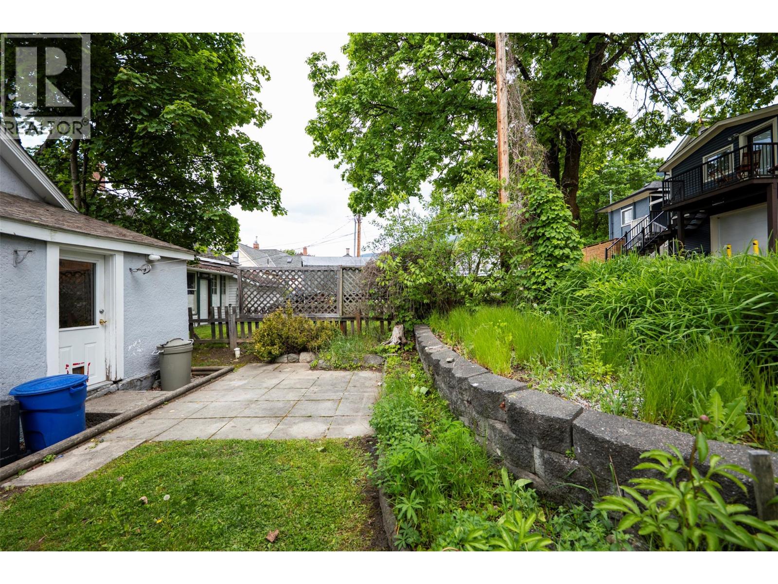 308/310 Carbonate Street Property Photo 41