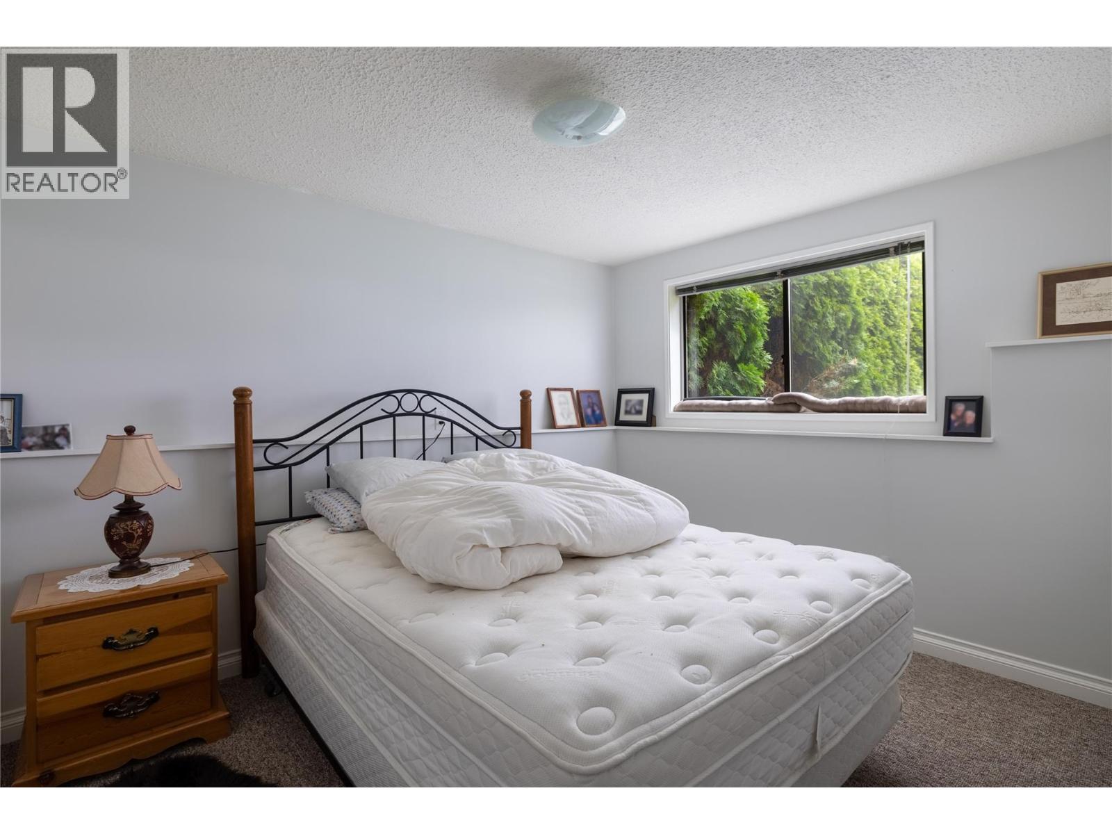 537 Robin Road Property Photo 21