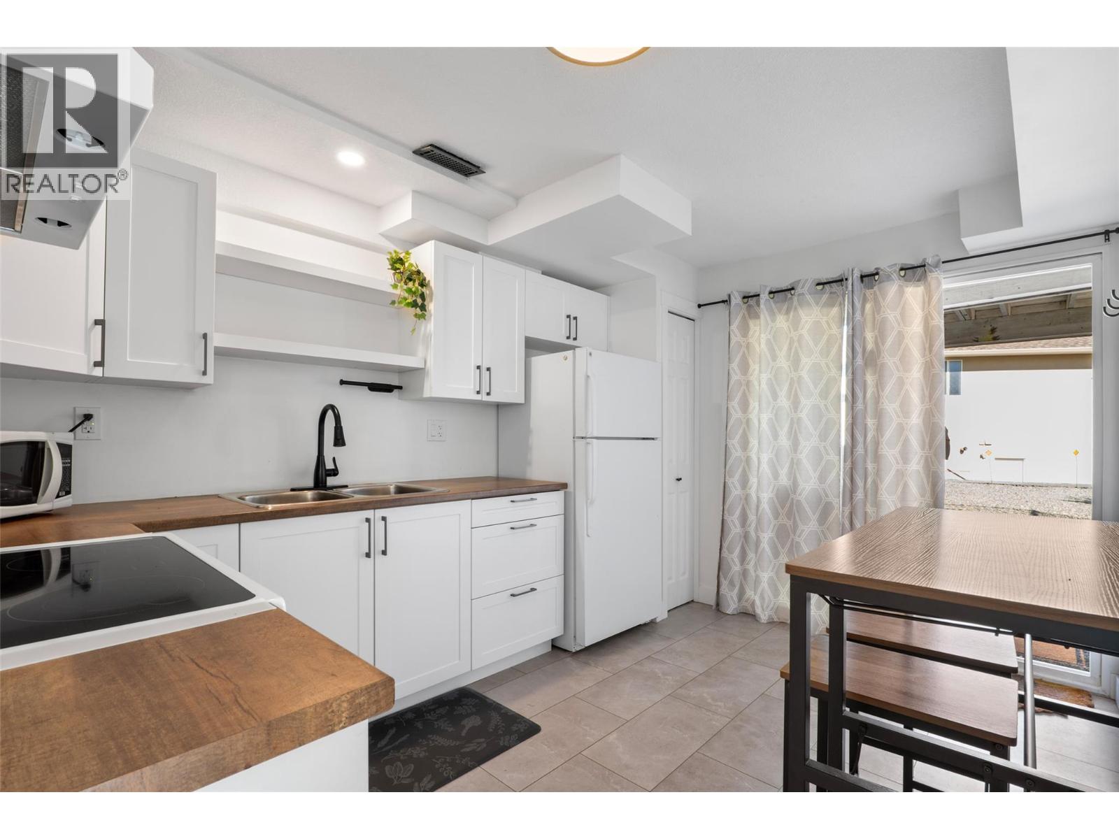 126 Bestwick Drive Property Photo 24