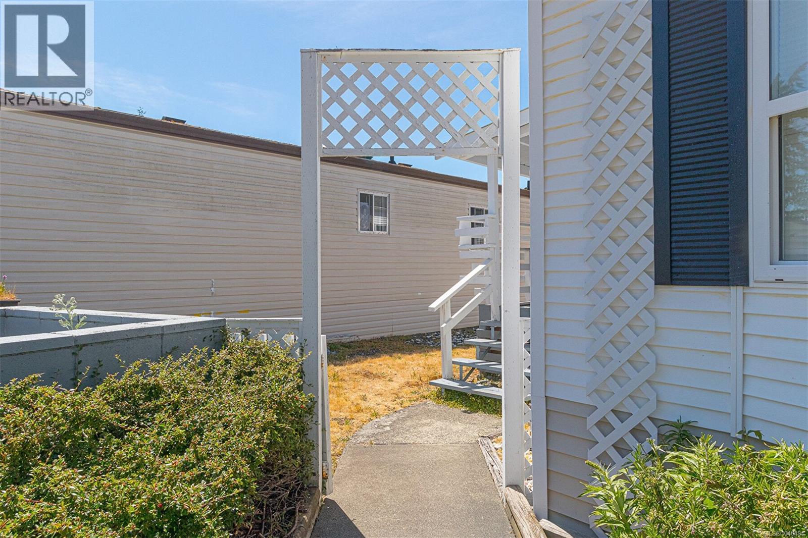 12 7871 West Coast Rd Property Photo 3